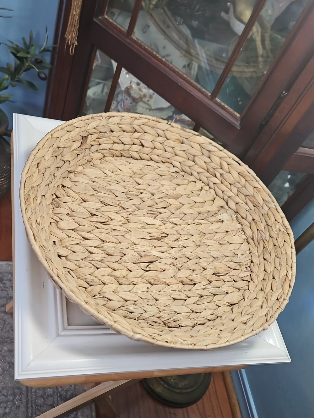Natural Braided Seagrass Decorative Round Tray - Home Accents